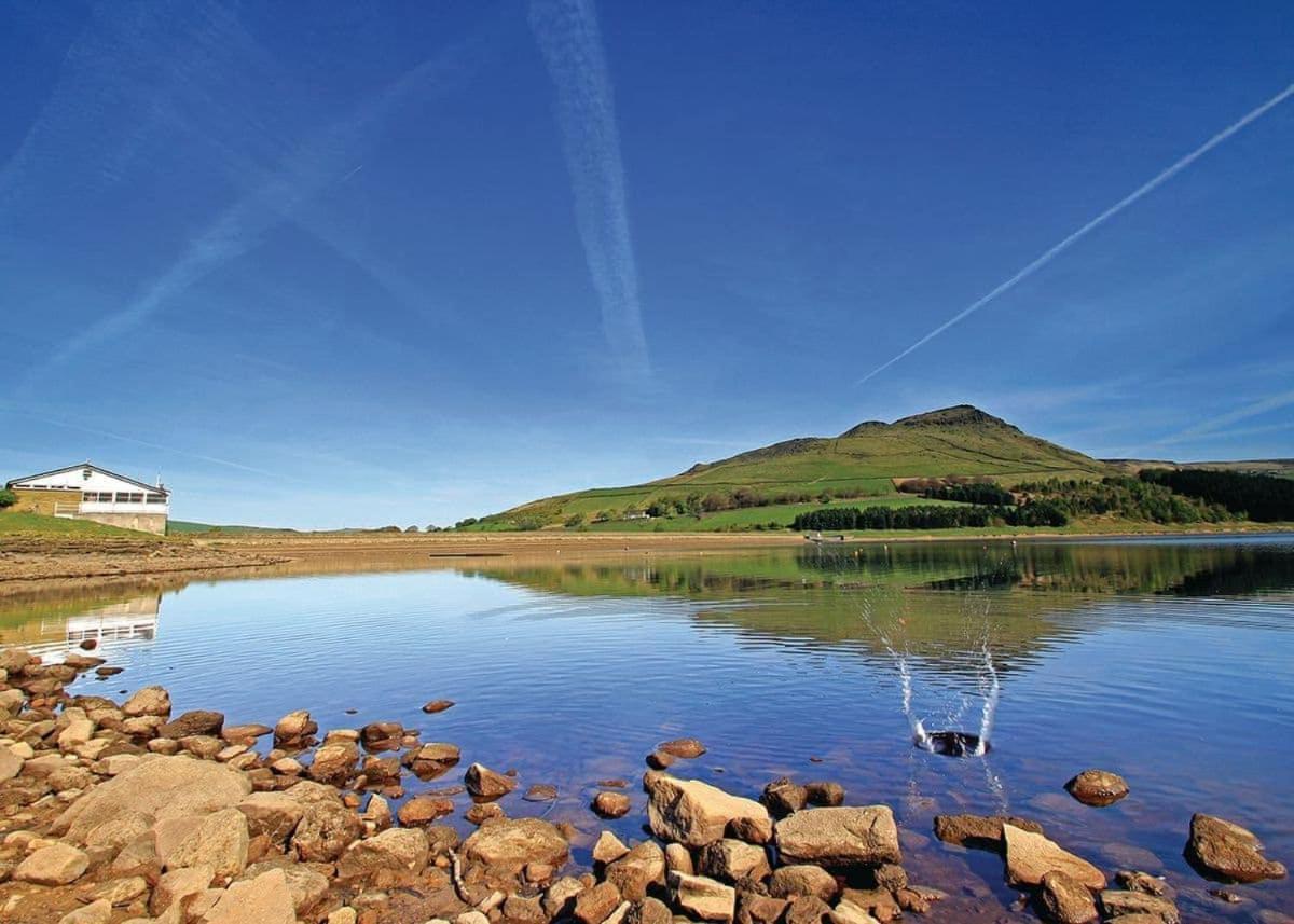 Dovestone Holiday Park Ξενοδοχείο Greenfield  Εξωτερικό φωτογραφία
